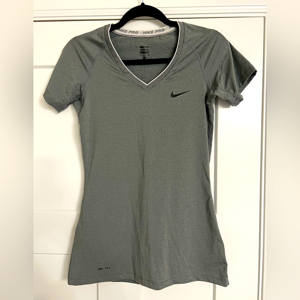 Nike | EUC fitted Pro dri-fit shirt, size S